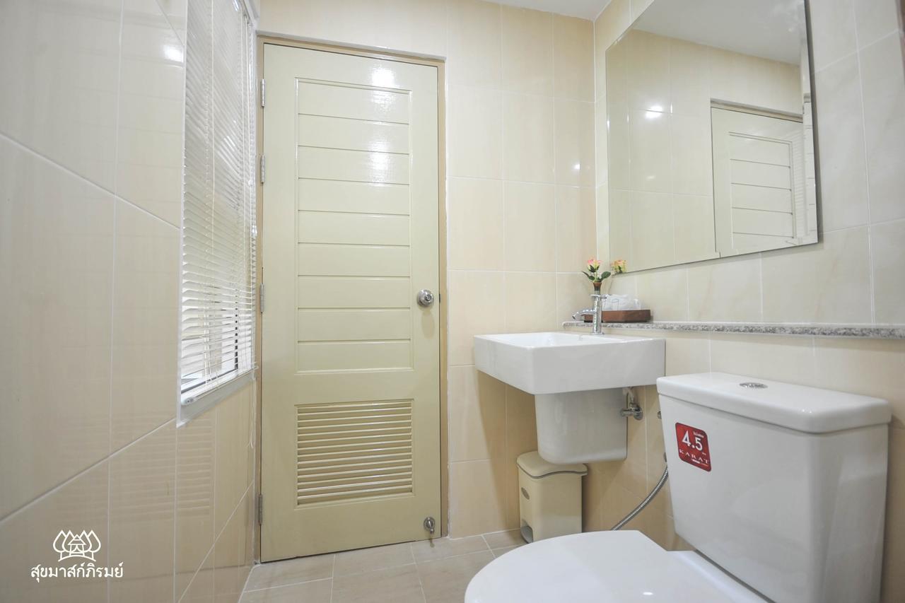 Hotel Sukkhamas Pirom à Nakhon Ratchasima Extérieur photo