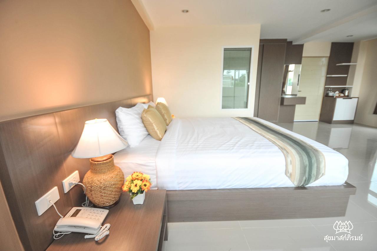 Hotel Sukkhamas Pirom à Nakhon Ratchasima Extérieur photo