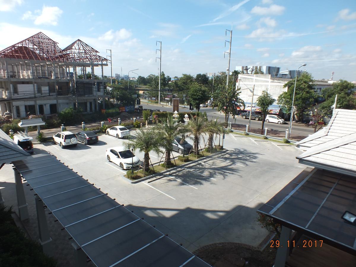 Hotel Sukkhamas Pirom à Nakhon Ratchasima Extérieur photo